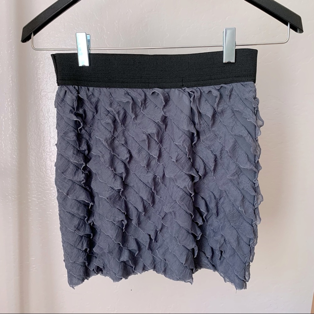 Charlotte Russe Ruffled Mini Skirt - Size S - Picture 2 of 6